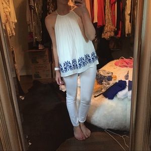 Gianni Bini White Blue embroidery Sleeveless Top